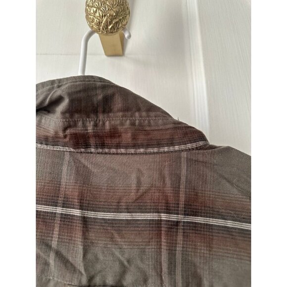 KNIGHTS sportswear men’s size medium button-down shirt - Picture 6 of 6